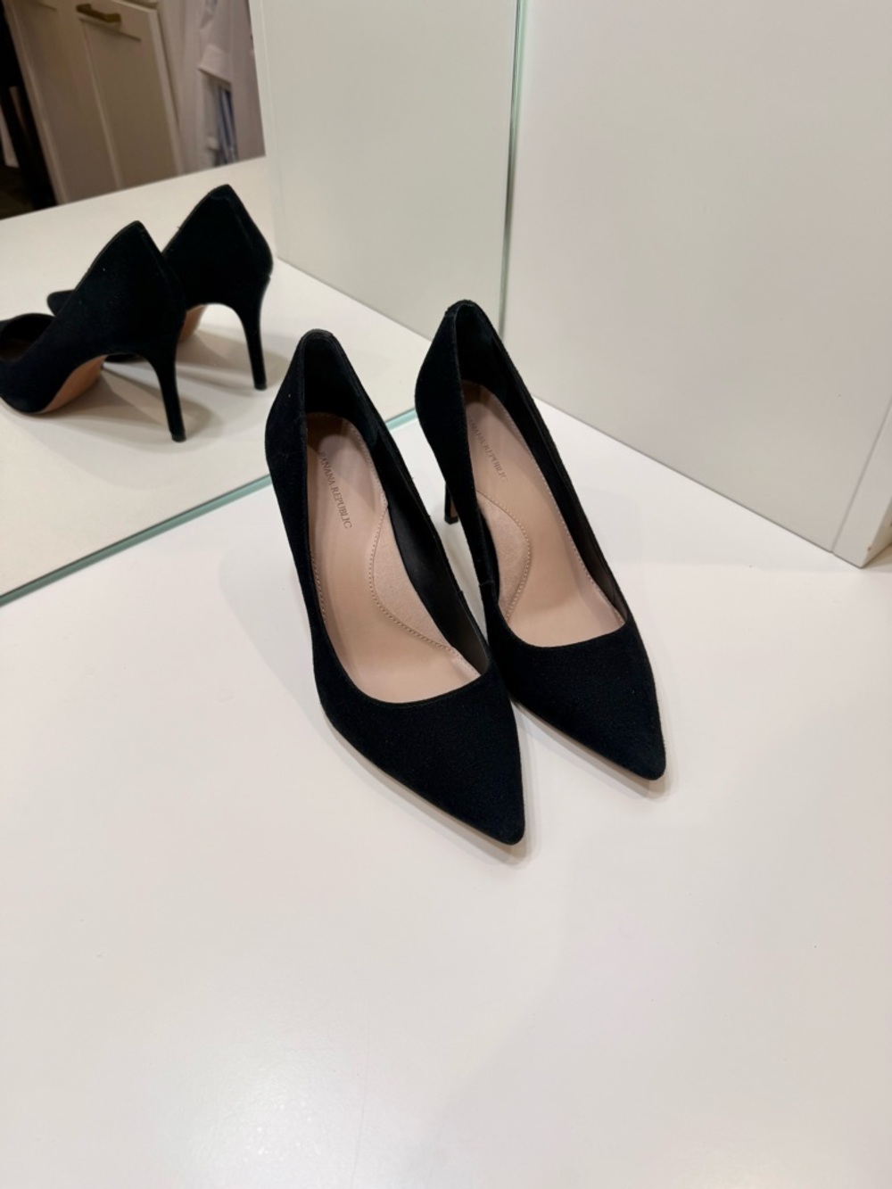 Banana Republic Black Pointed-Toe Stiletto Pumps